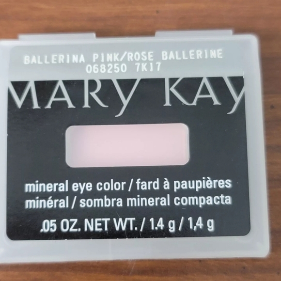 New Mary Kay Ballerina Pink Mineral Eye Shadow Single Makeup Cosmetics - Picture 1 of 3